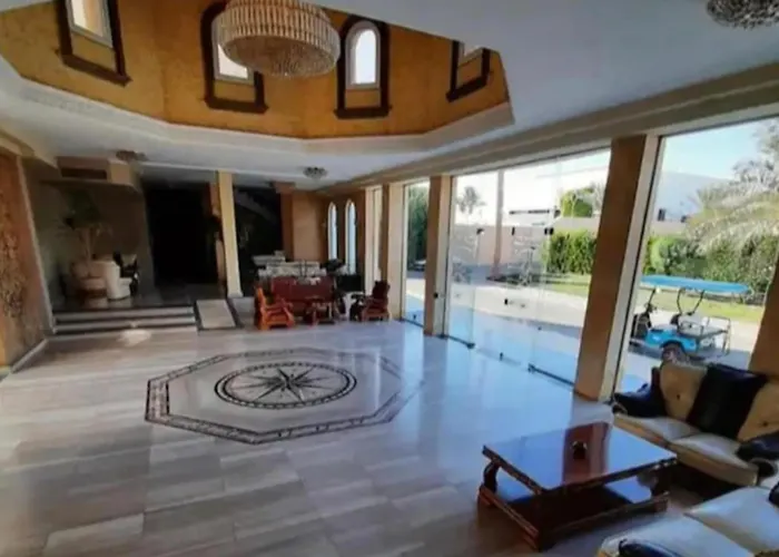 Palm Piazza Beachfront Lovely Daire *