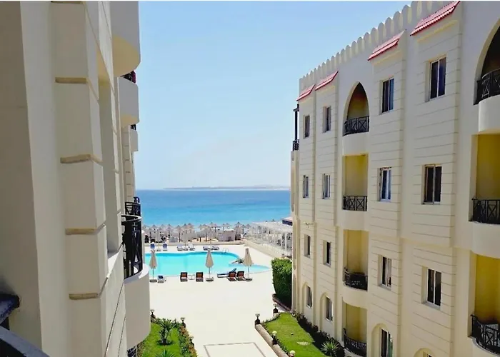 Palm Piazza Beachfront Lovely Daire