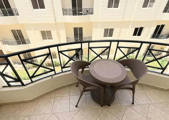Palm Piazza Beachfront Lovely Daire Hurgada