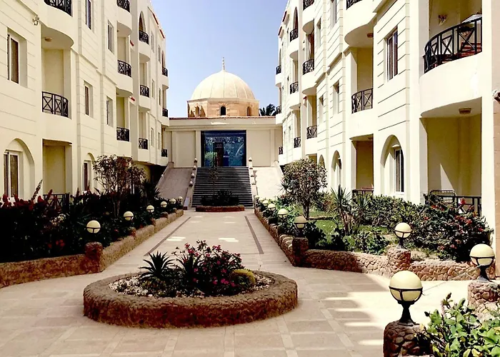 Daire Palm Piazza Beachfront Lovely